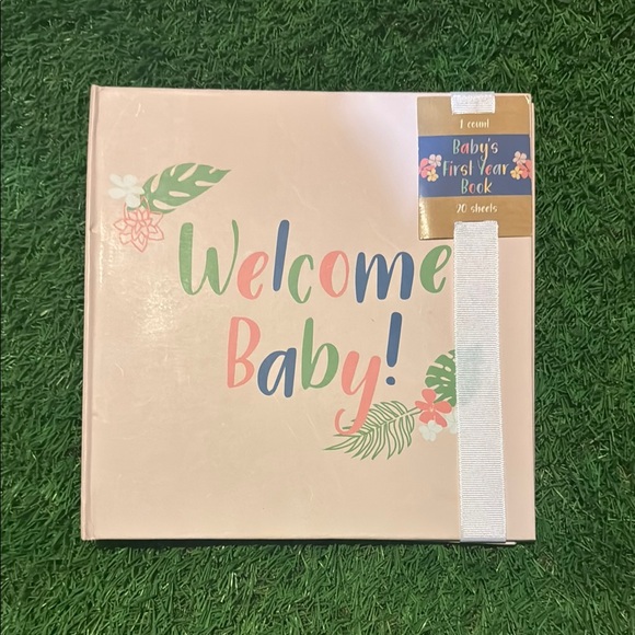 Baby's First Year Memory Book - Pink - Picture 1 of 8
